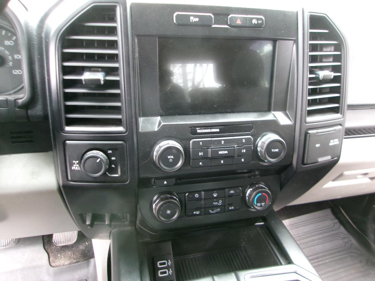 Ford F-150 XL SuperCab 6.5-ft. Bed 4WD 2017