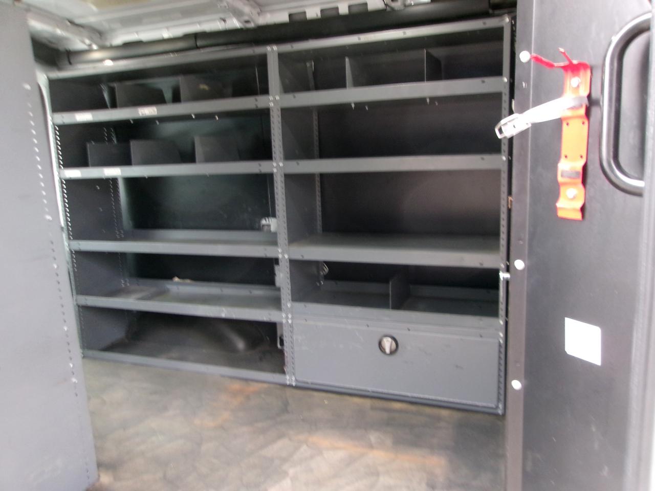 Ford Transit 250 Van Med. Roof w/Sliding Pass. 130-in. WB 2018