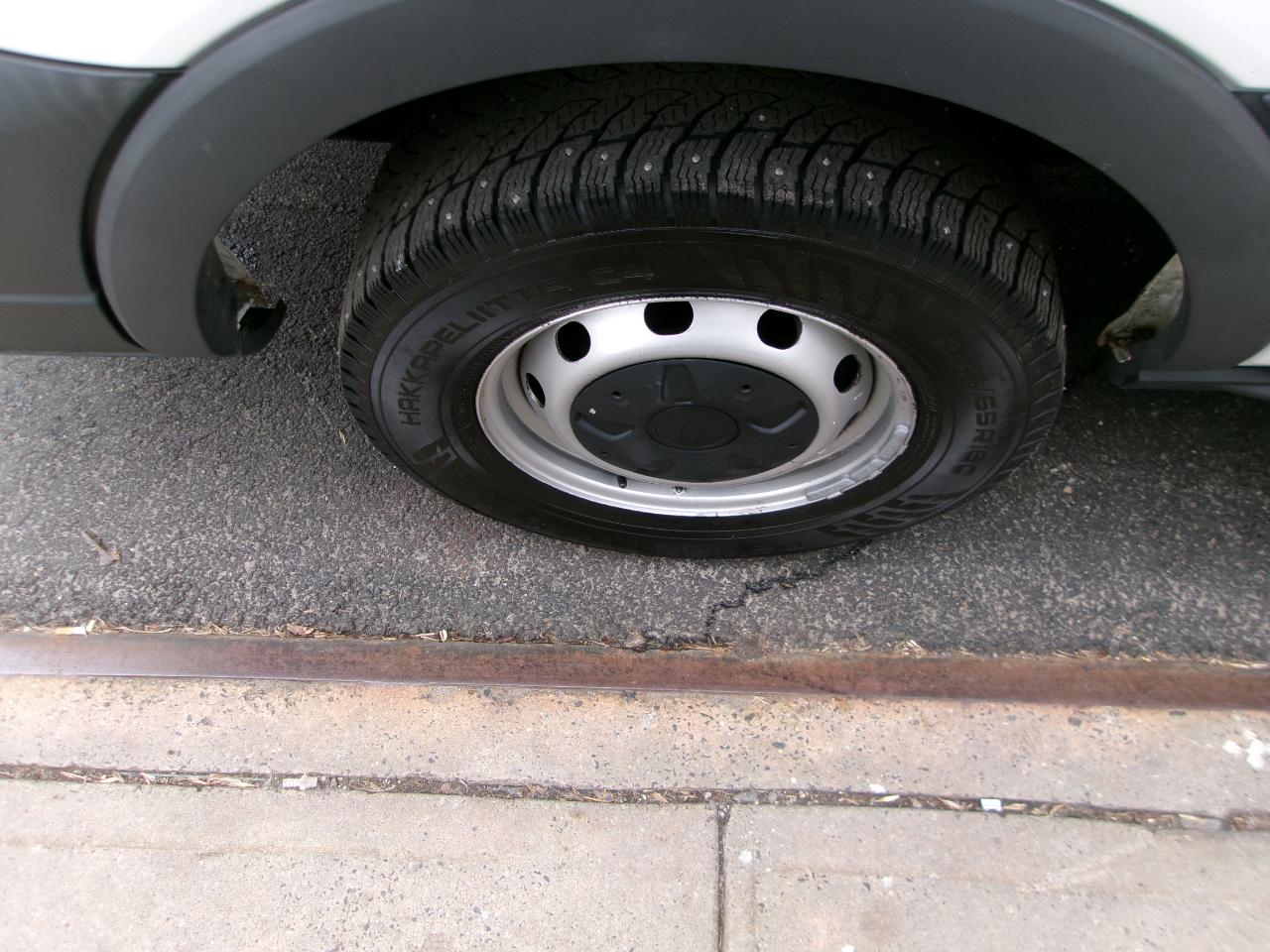 Ford Transit 250 Van Med. Roof w/Sliding Pass. 130-in. WB 2018