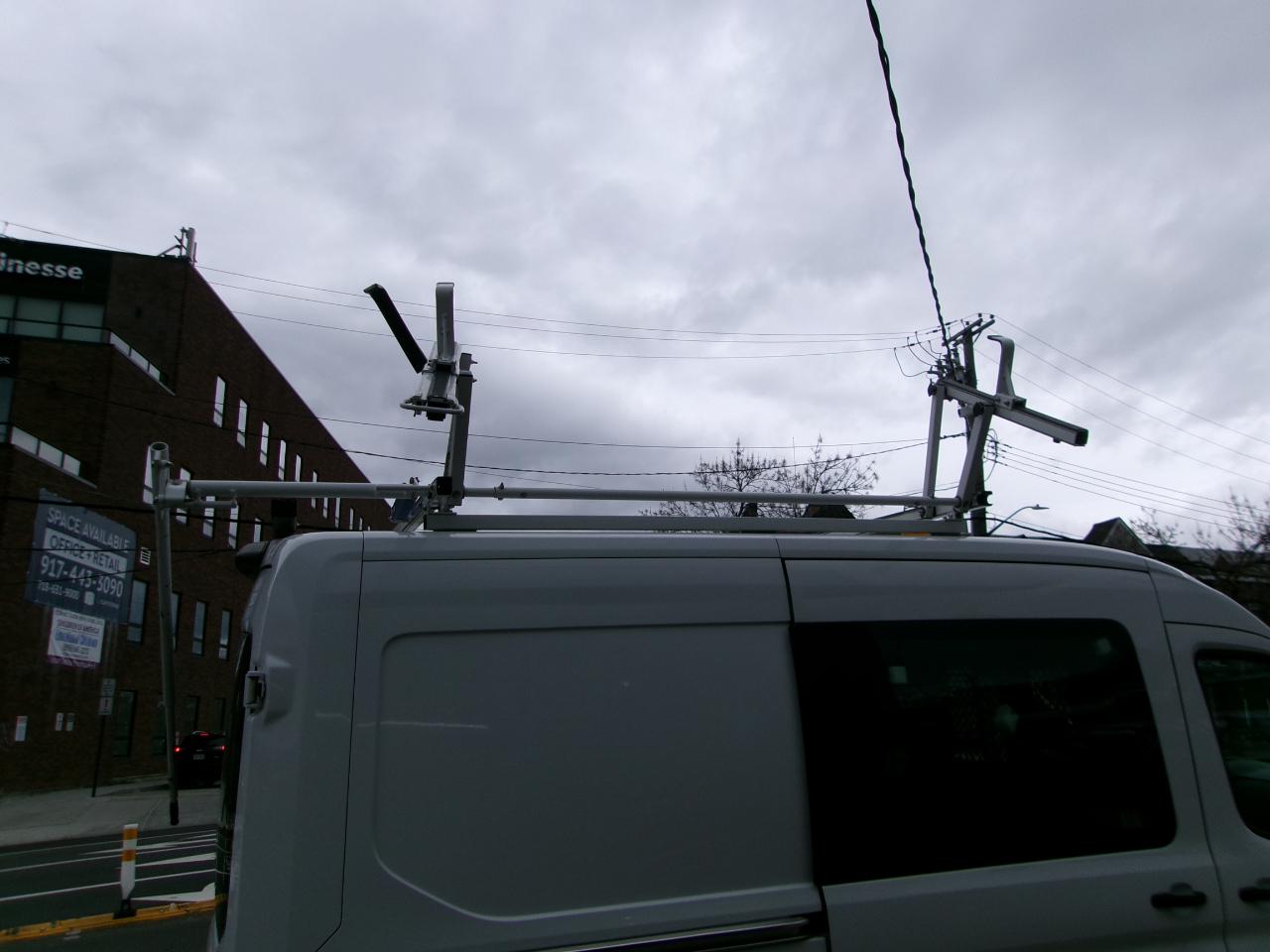 Ford Transit 250 Van Med. Roof w/Sliding Pass. 130-in. WB 2018