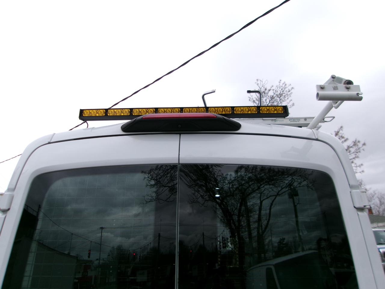 Ford Transit 250 Van Med. Roof w/Sliding Pass. 130-in. WB 2018