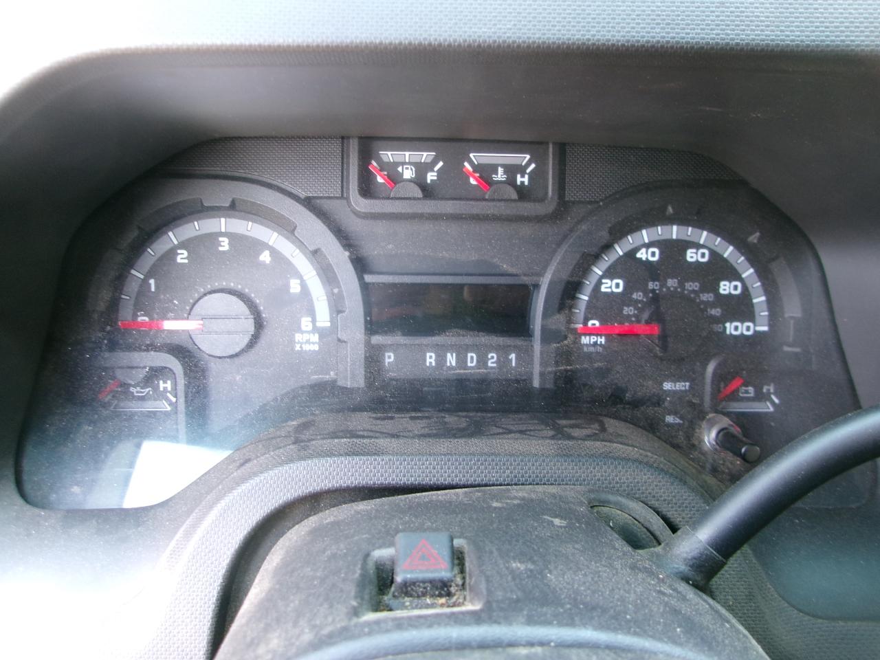 Ford Econoline E-350 Super Duty 2011