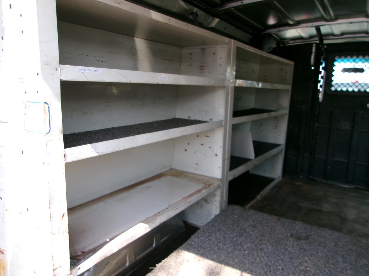 Ford Econoline E-350 Super Duty 2011