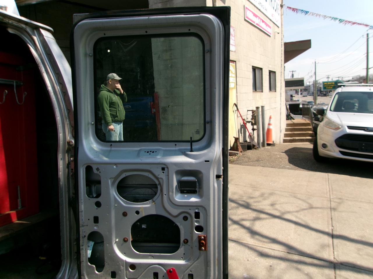 Ford Econoline E-350 Super Duty 2011