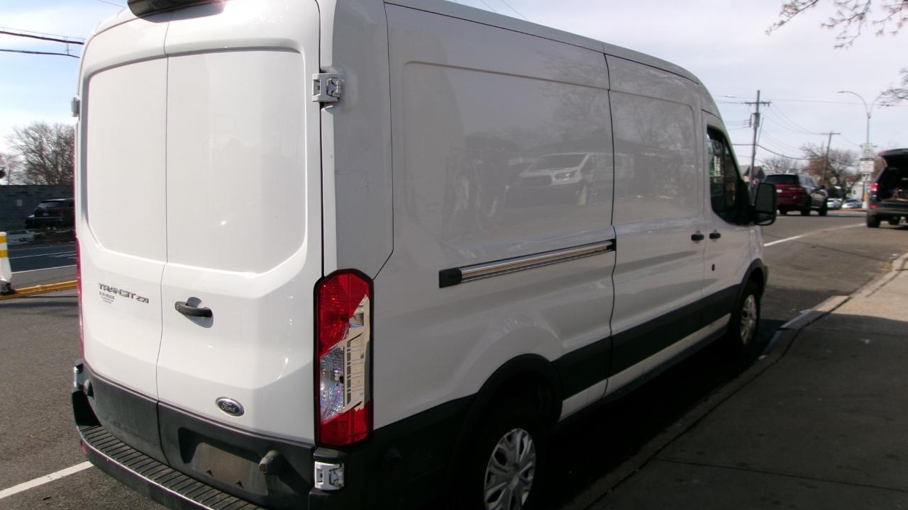 Ford Transit 250 Van Med. Roof w/Sliding Pass. 148-in. WB 2019