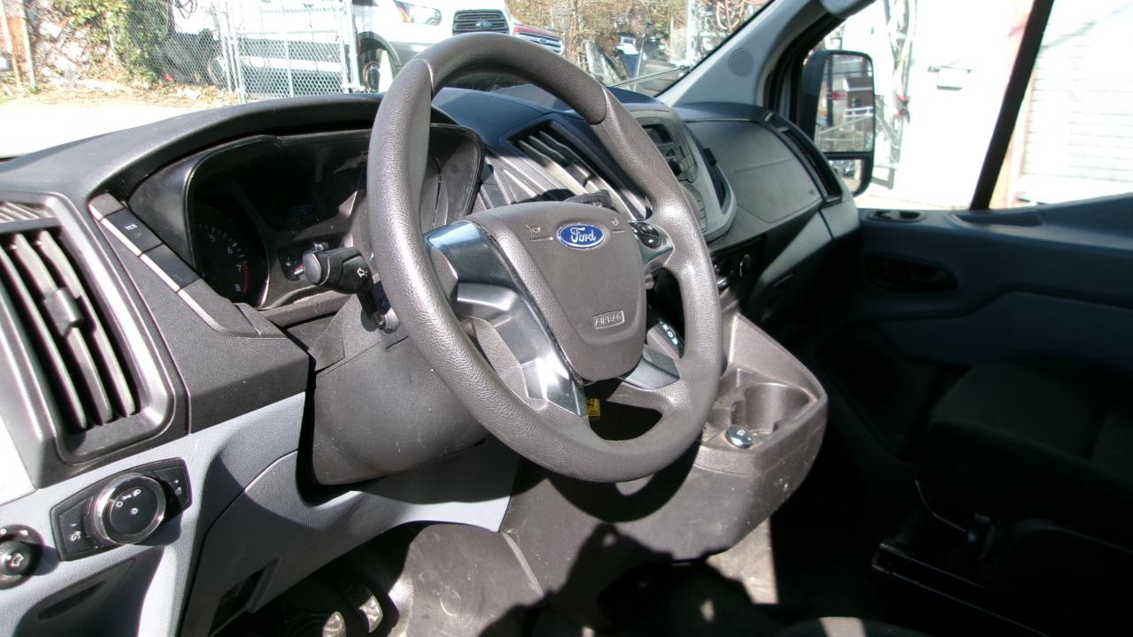 Ford Transit 250 Van Med. Roof w/Sliding Pass. 148-in. WB 2019