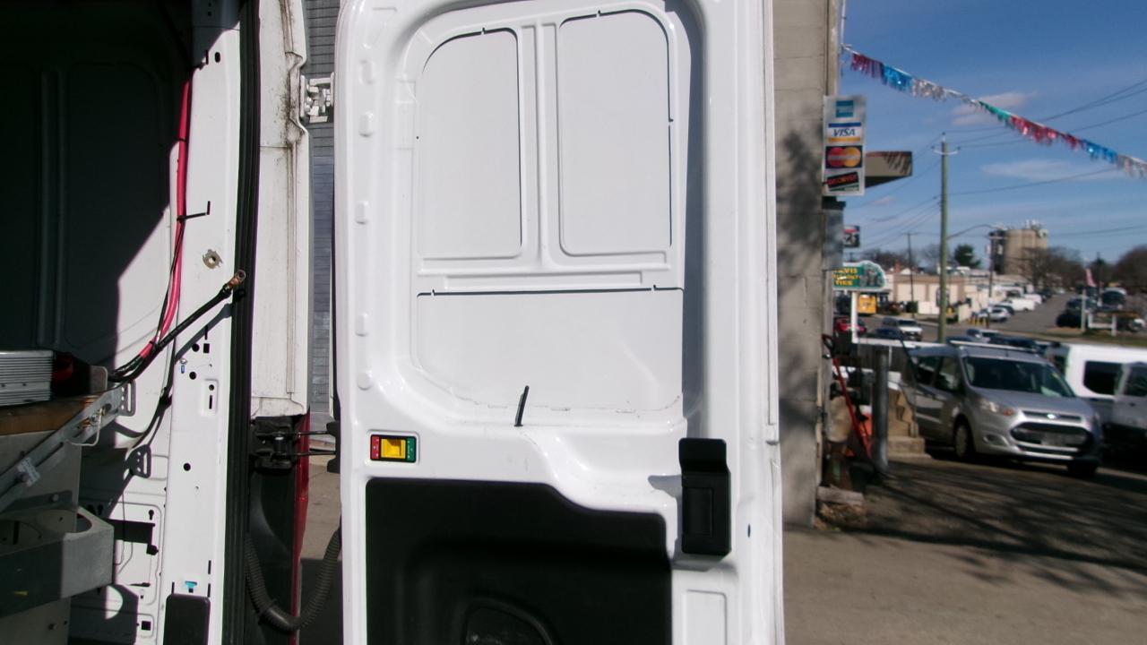 Ford Transit 250 Van Med. Roof w/Sliding Pass. 148-in. WB 2019