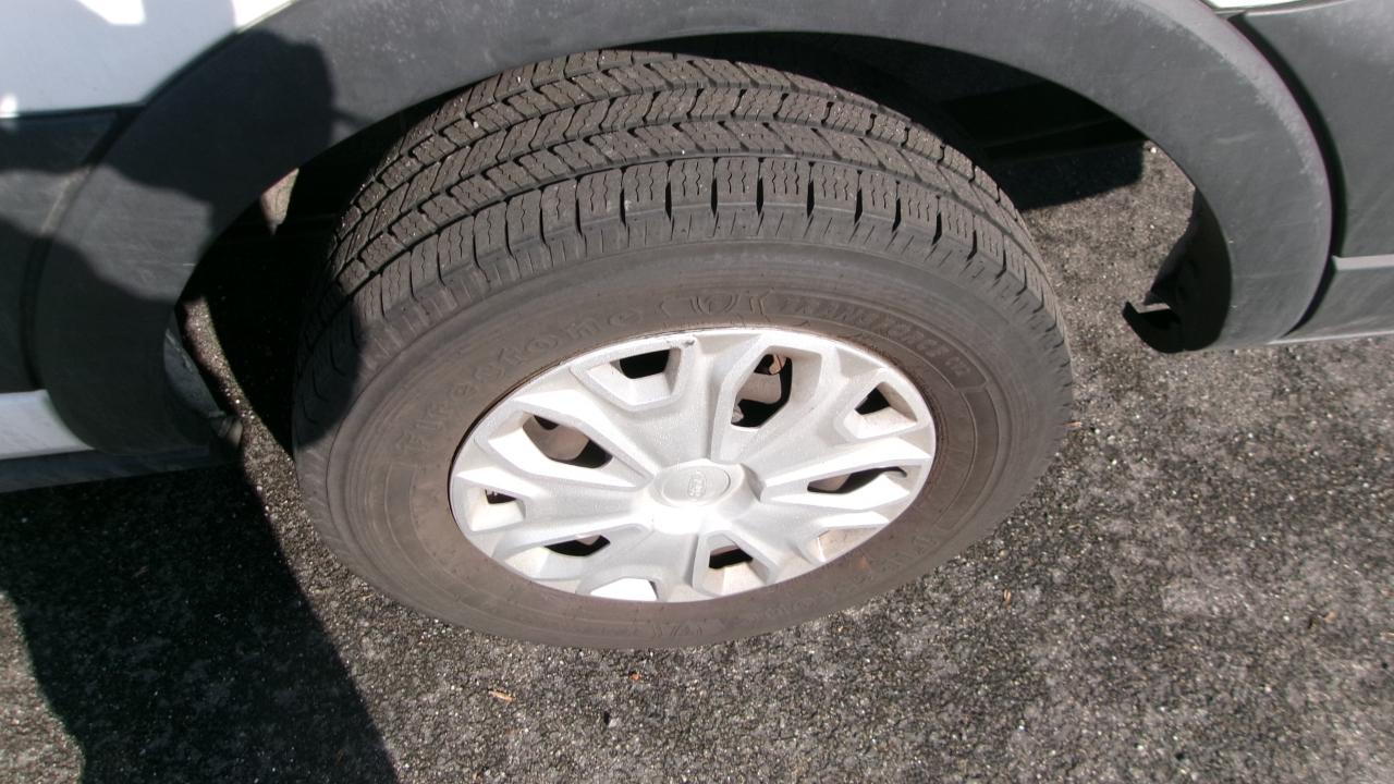 Ford Transit 250 Van Med. Roof w/Sliding Pass. 148-in. WB 2019