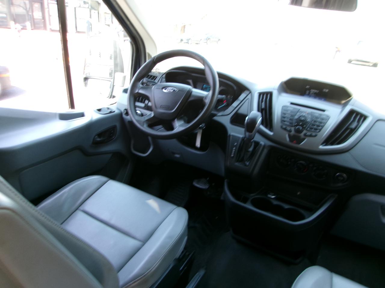 Ford Transit 250 Van Low Roof 60/40 Pass.130-in. WB 2016