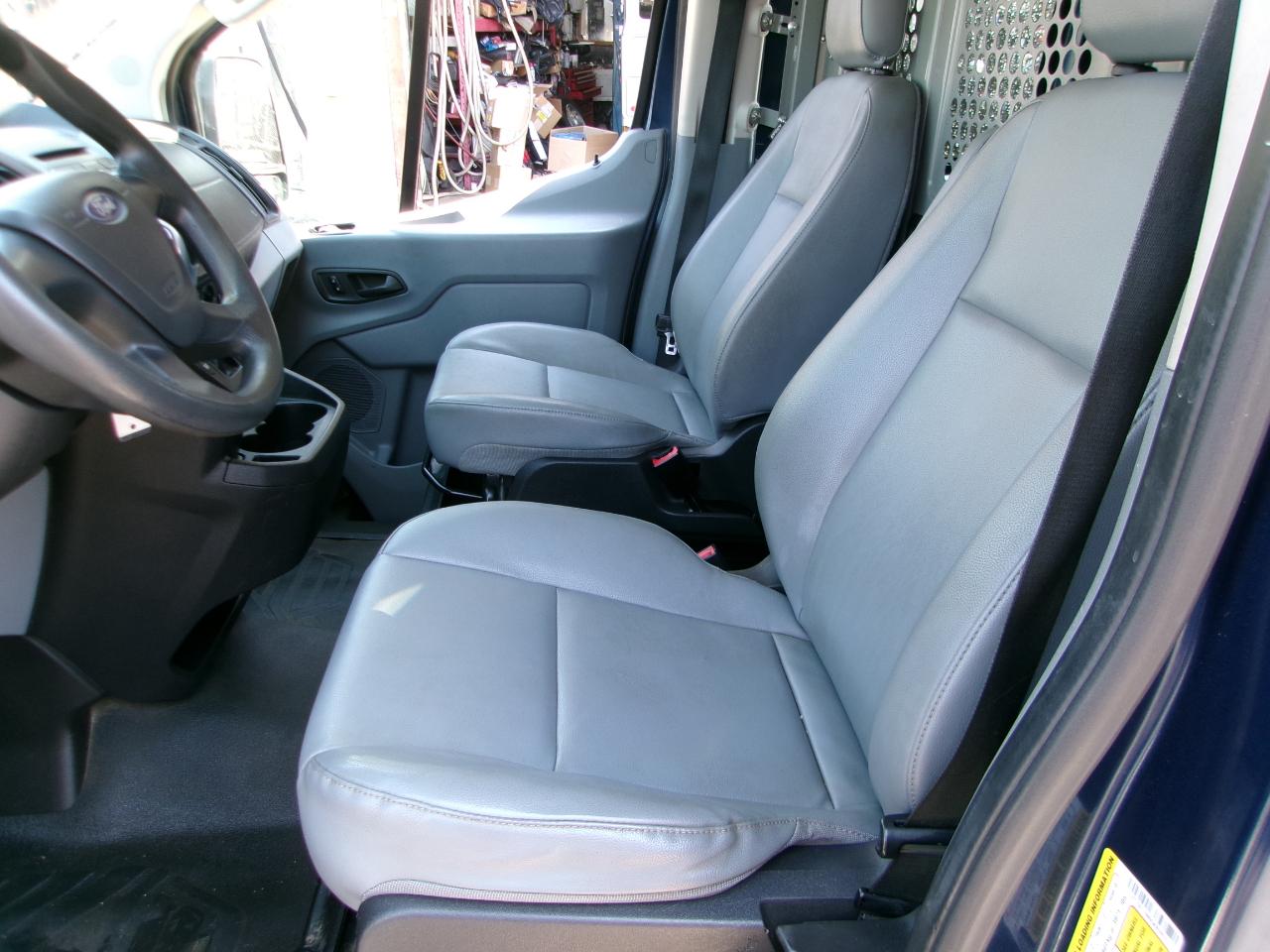 Ford Transit 250 Van Low Roof 60/40 Pass.130-in. WB 2016
