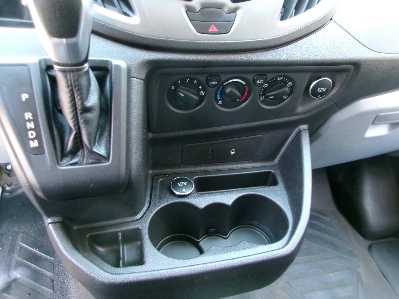 Ford Transit 250 Van Low Roof 60/40 Pass.130-in. WB 2016