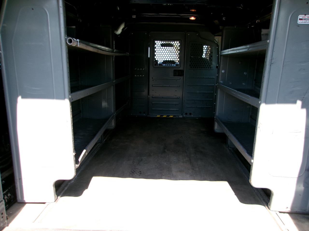 Ford Transit 250 Van Low Roof 60/40 Pass.130-in. WB 2016