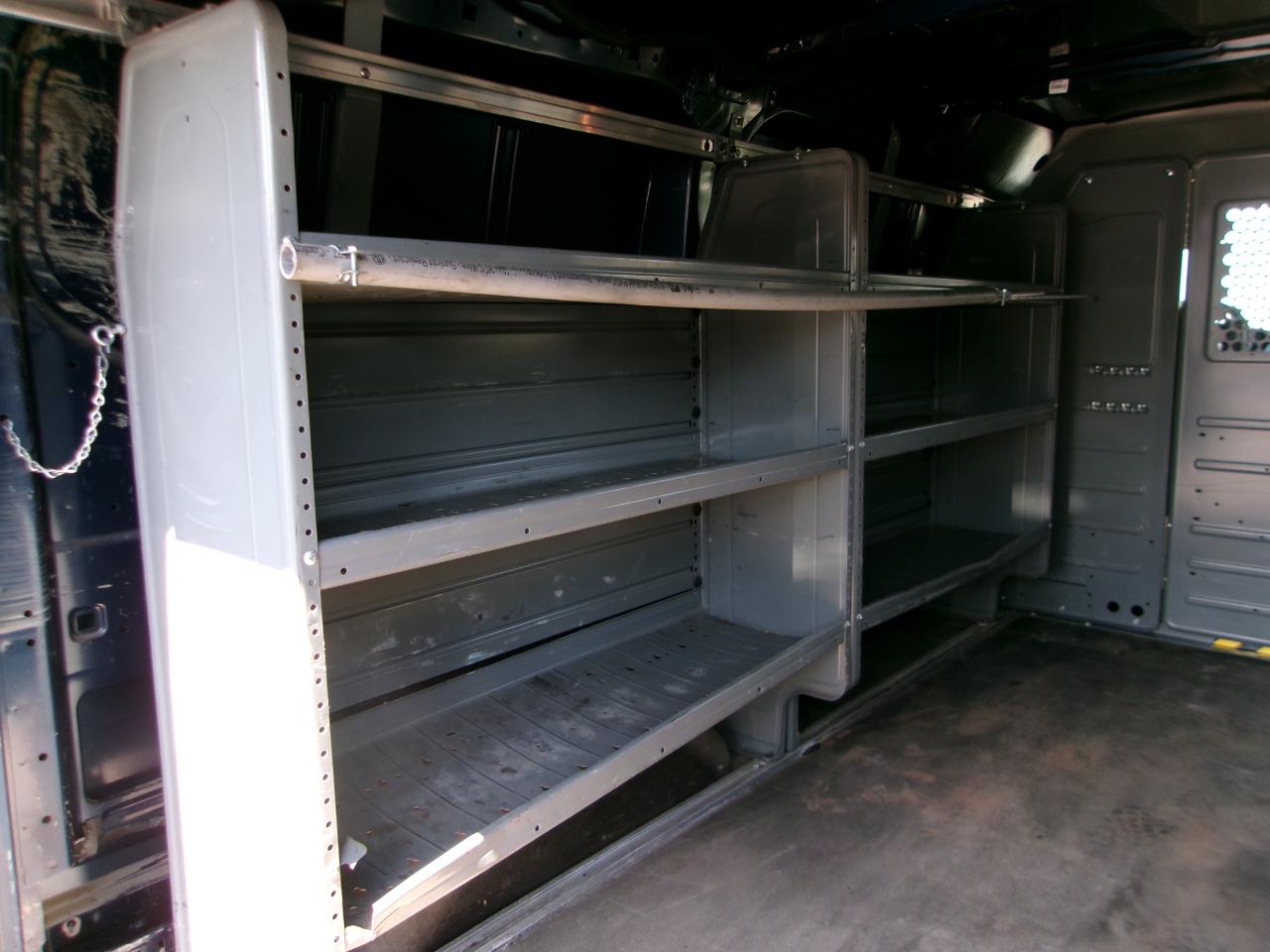 Ford Transit 250 Van Low Roof 60/40 Pass.130-in. WB 2016