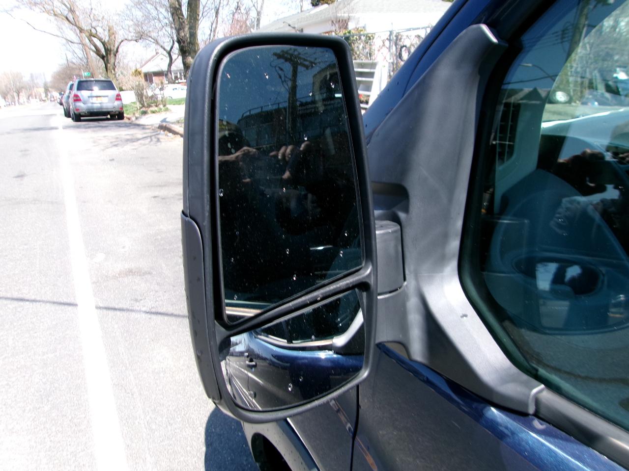 Ford Transit 250 Van Low Roof 60/40 Pass.130-in. WB 2016