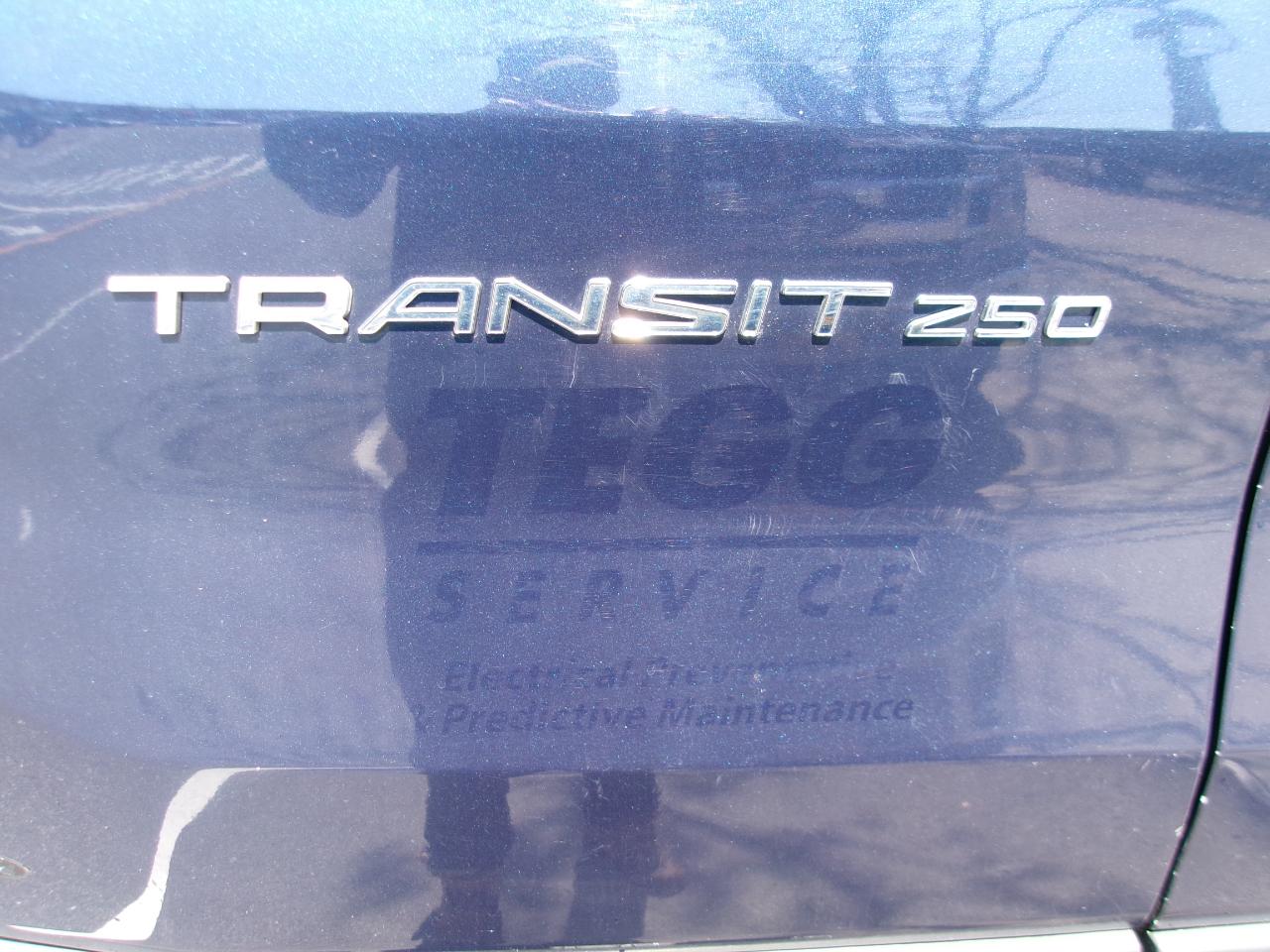 Ford Transit 250 Van Low Roof 60/40 Pass.130-in. WB 2016