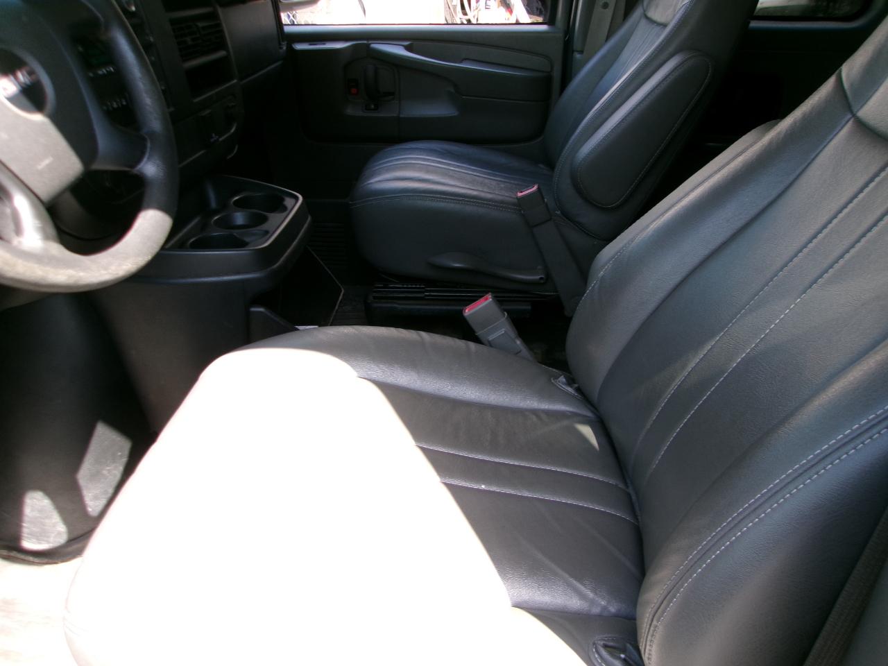 GMC Savana LS G2500 2015