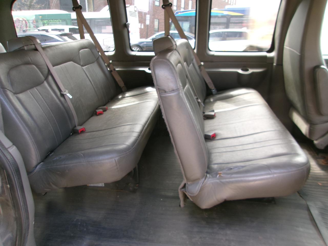 GMC Savana LS G2500 2015