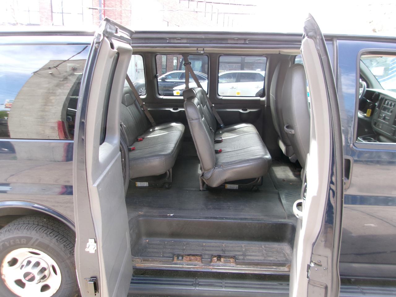 GMC Savana LS G2500 2015