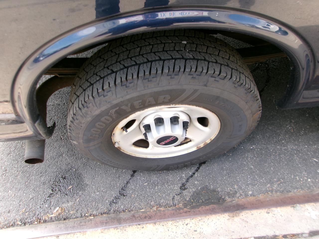 GMC Savana LS G2500 2015