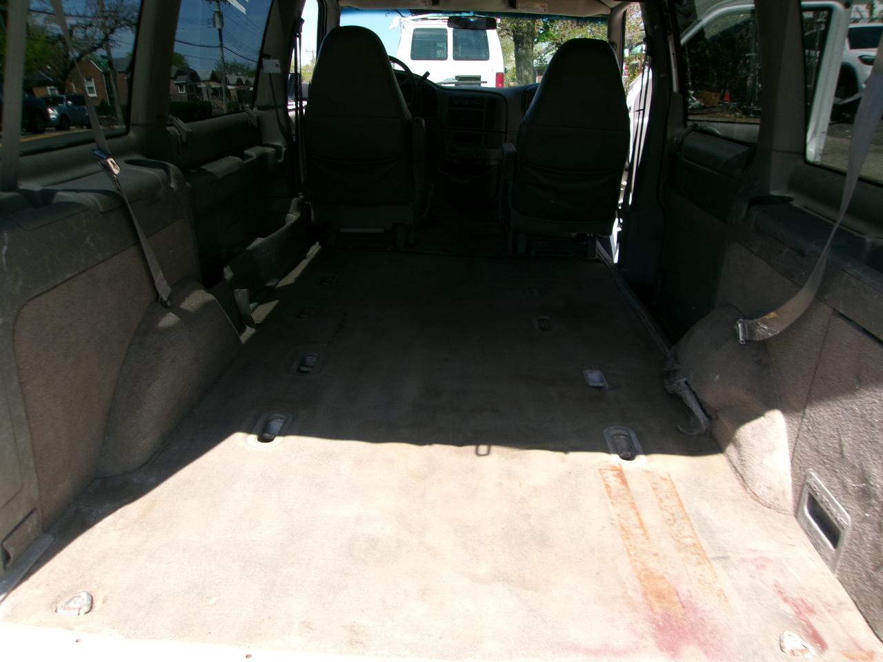 GMC Safari Passenger Van AWD 2005