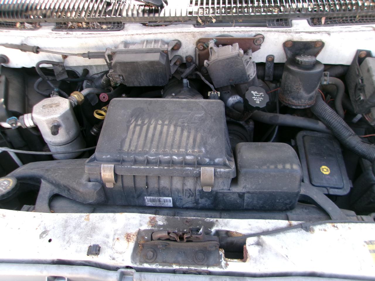 GMC Safari Passenger Van AWD 2005