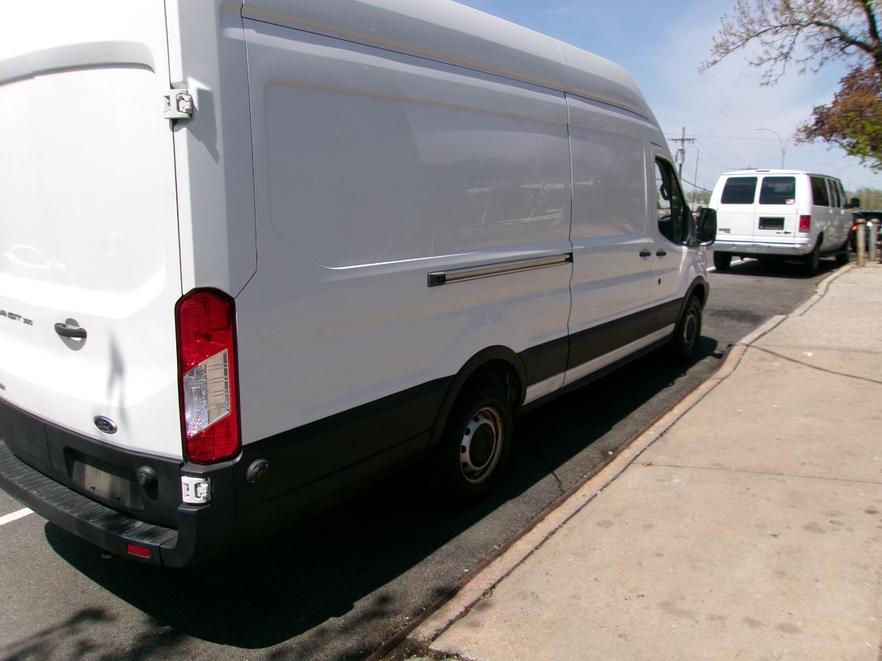 Ford Transit 350 Van High Roof w/Sliding Pass. 148-in. WB EL 2019