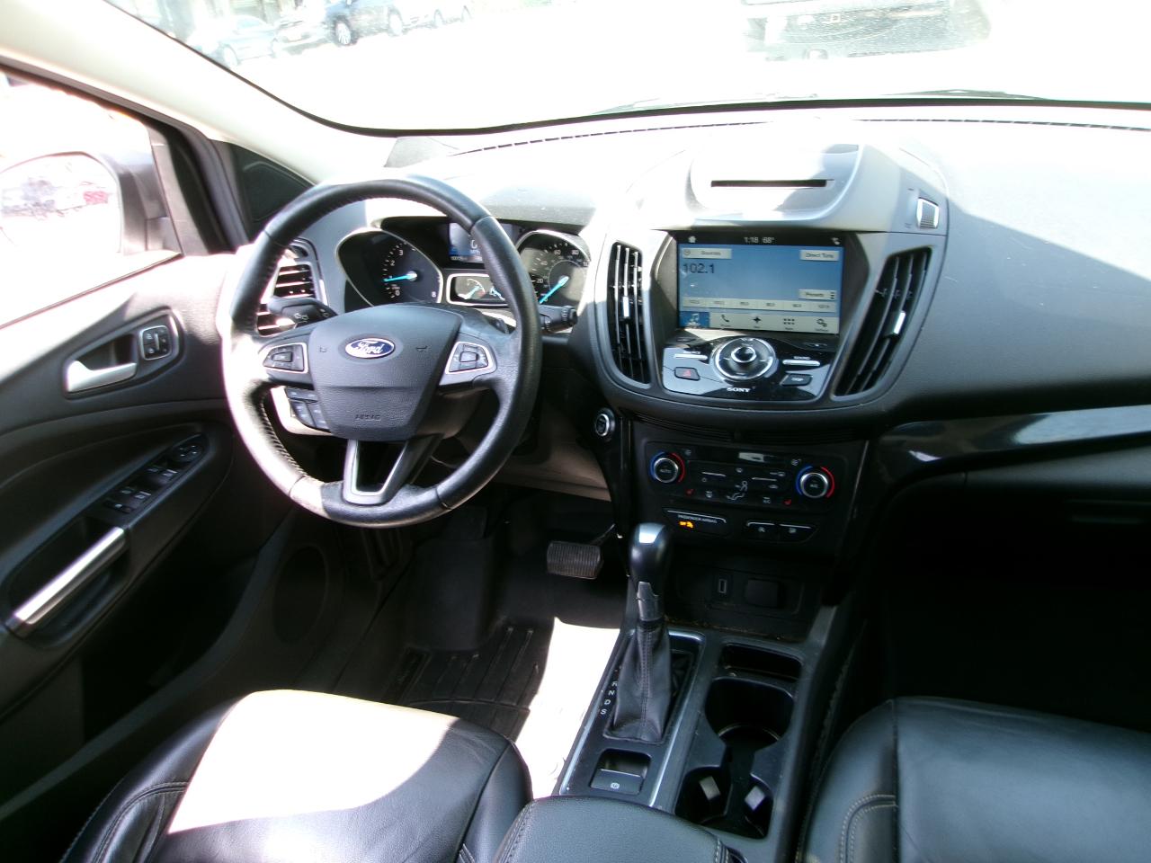 Ford Escape Titanium 4WD 2017