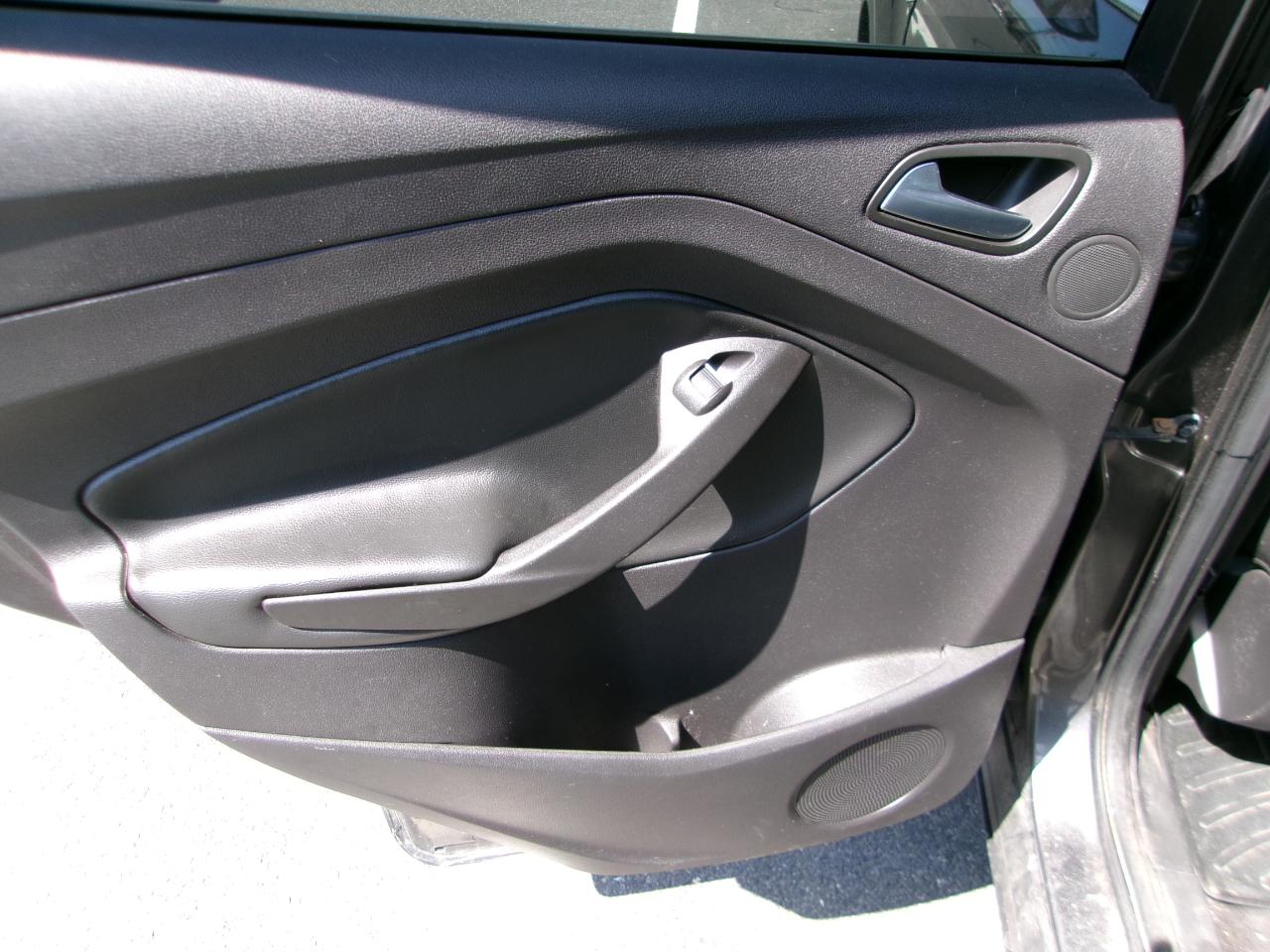 Ford Escape Titanium 4WD 2017