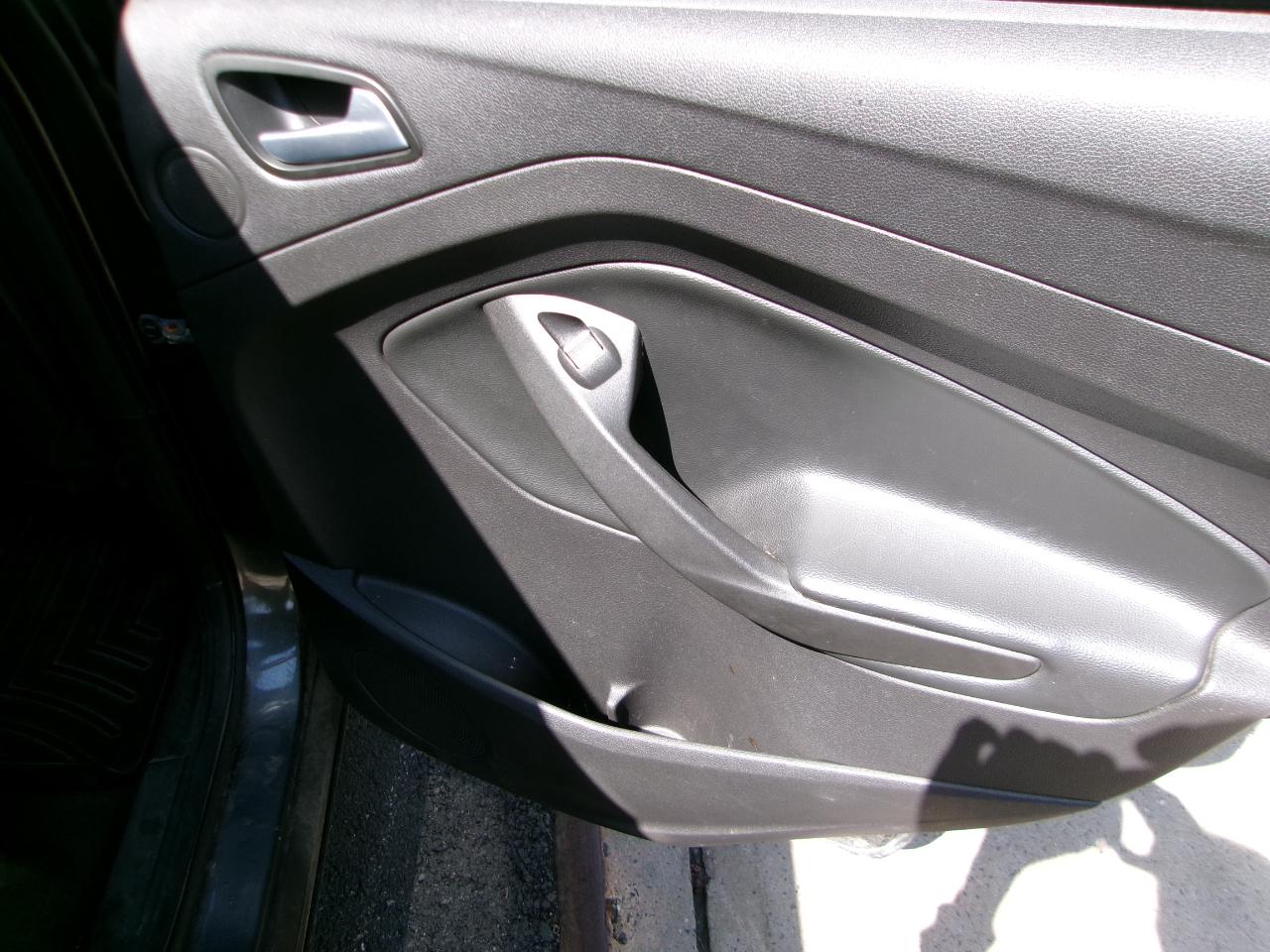 Ford Escape Titanium 4WD 2017