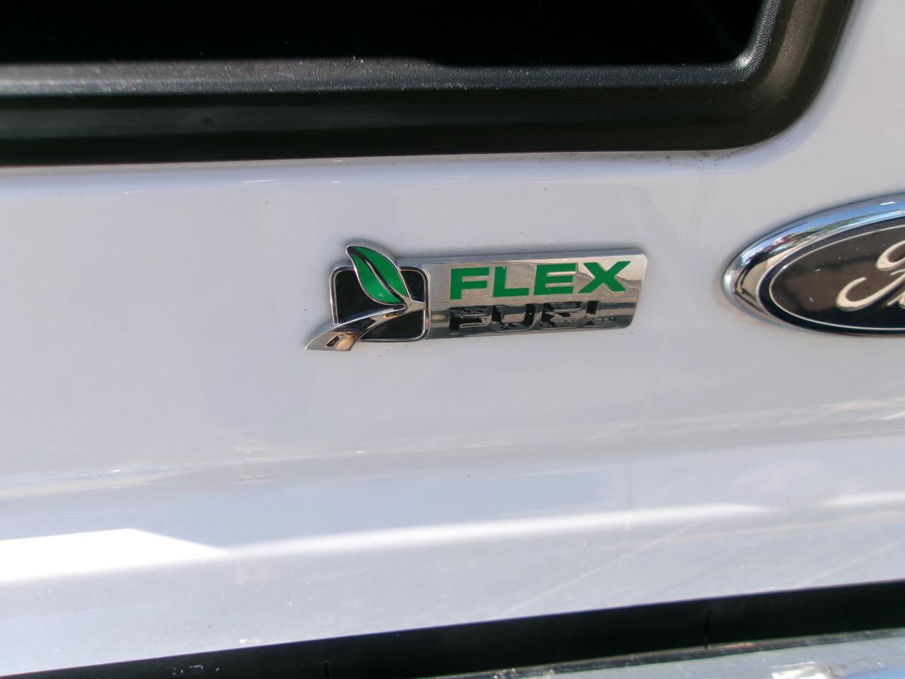 Ford Econoline E-350 XLT Super Duty 2013