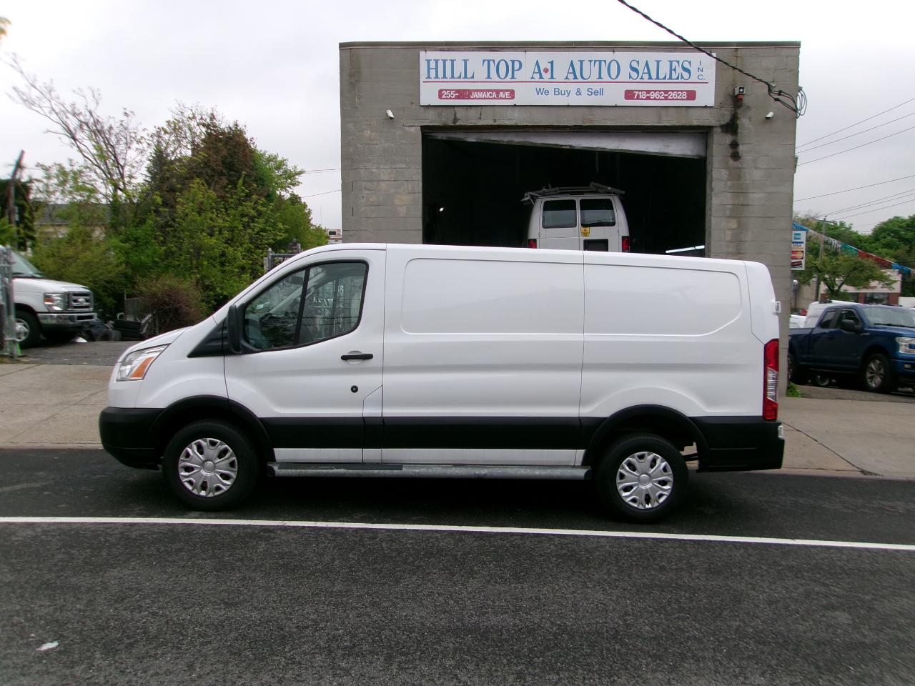 Ford Transit 250 Van Low Roof w/Sliding Pass. 130-in. WB 2019