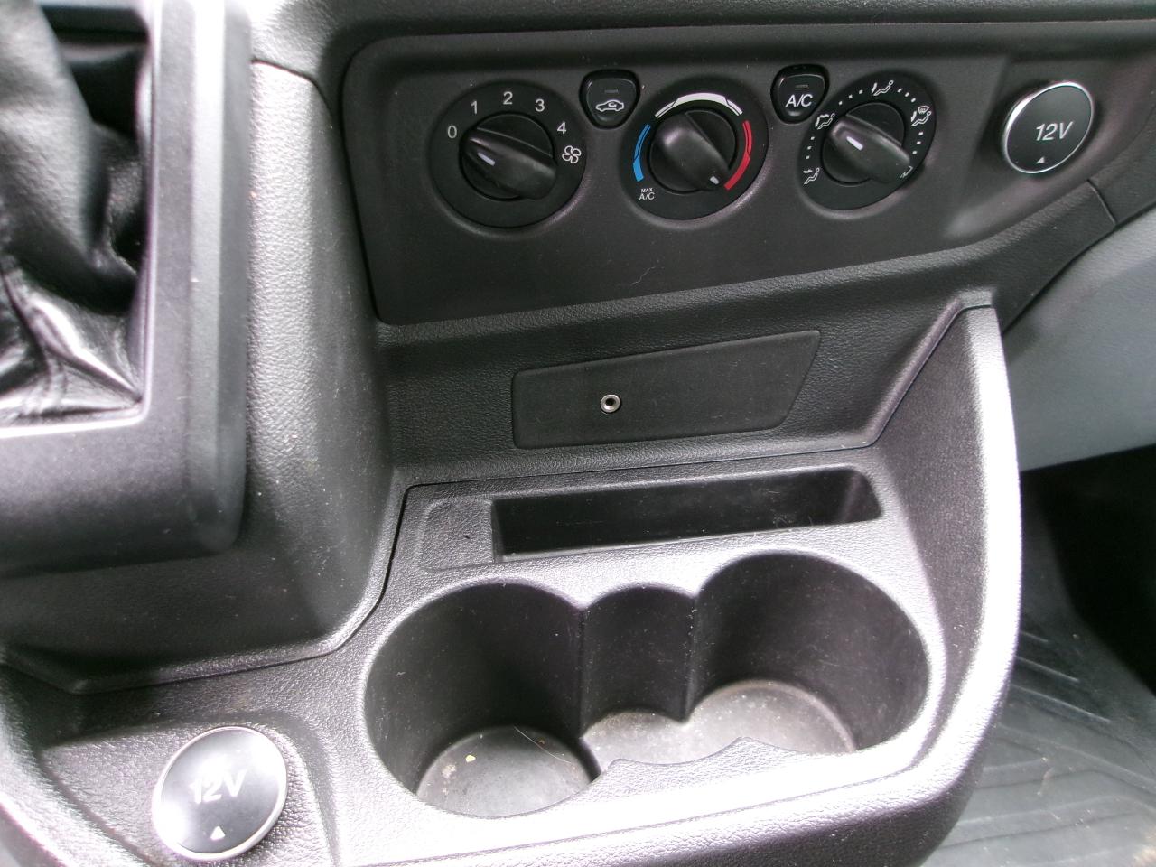 Ford Transit 250 Van Low Roof w/Sliding Pass. 130-in. WB 2019