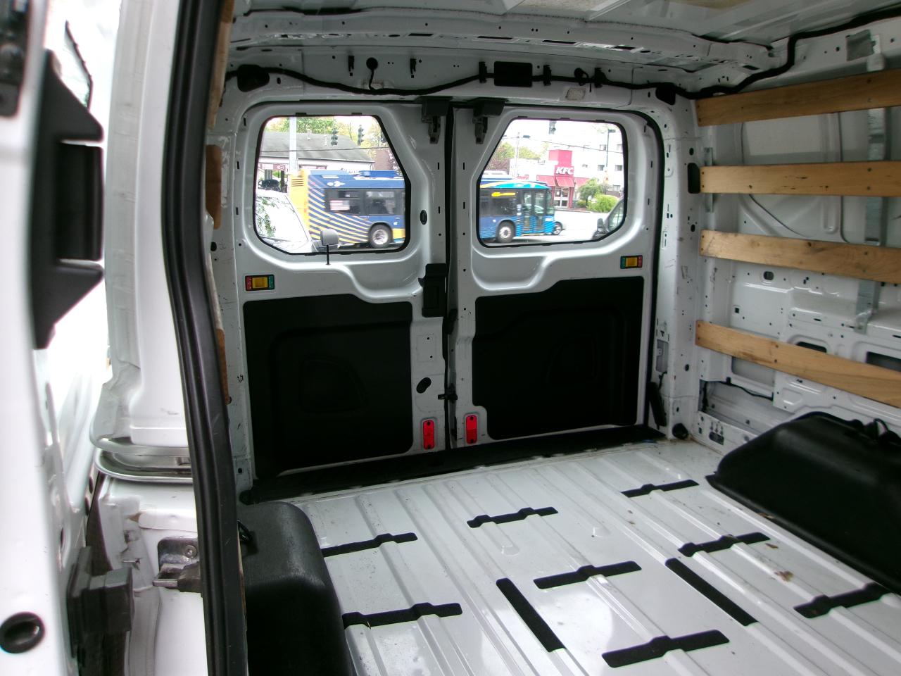 Ford Transit 250 Van Low Roof w/Sliding Pass. 130-in. WB 2019