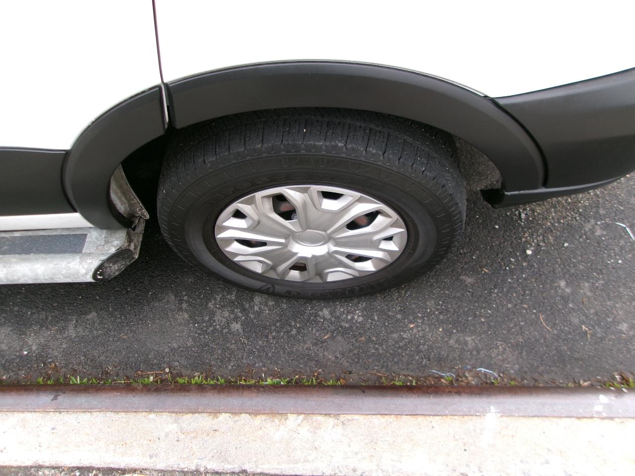 Ford Transit 250 Van Low Roof w/Sliding Pass. 130-in. WB 2019