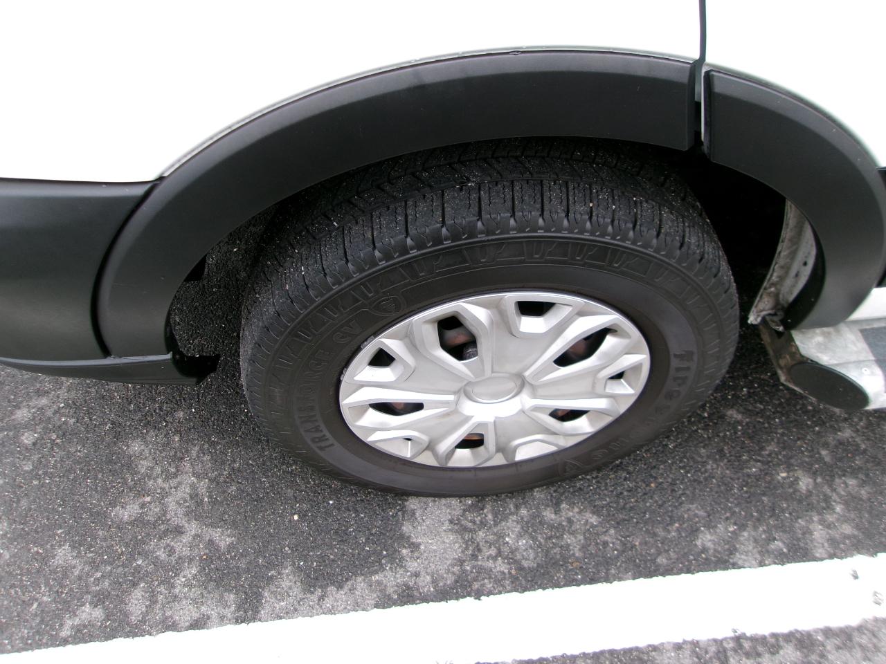 Ford Transit 250 Van Low Roof w/Sliding Pass. 130-in. WB 2019