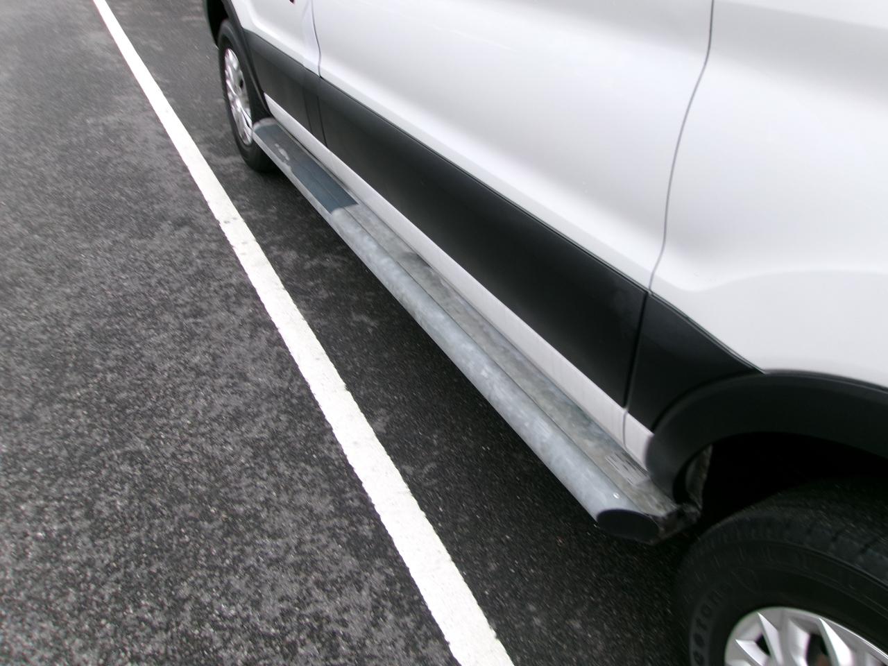 Ford Transit 250 Van Low Roof w/Sliding Pass. 130-in. WB 2019