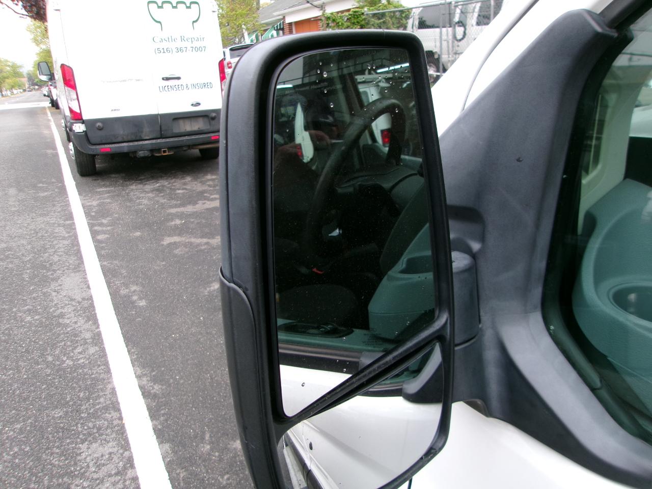 Ford Transit 250 Van Low Roof w/Sliding Pass. 130-in. WB 2019