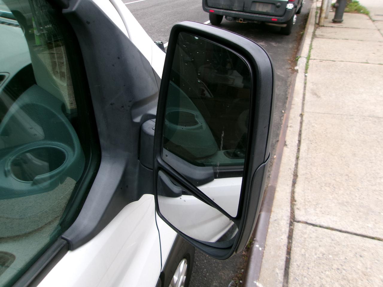 Ford Transit 250 Van Low Roof w/Sliding Pass. 130-in. WB 2019