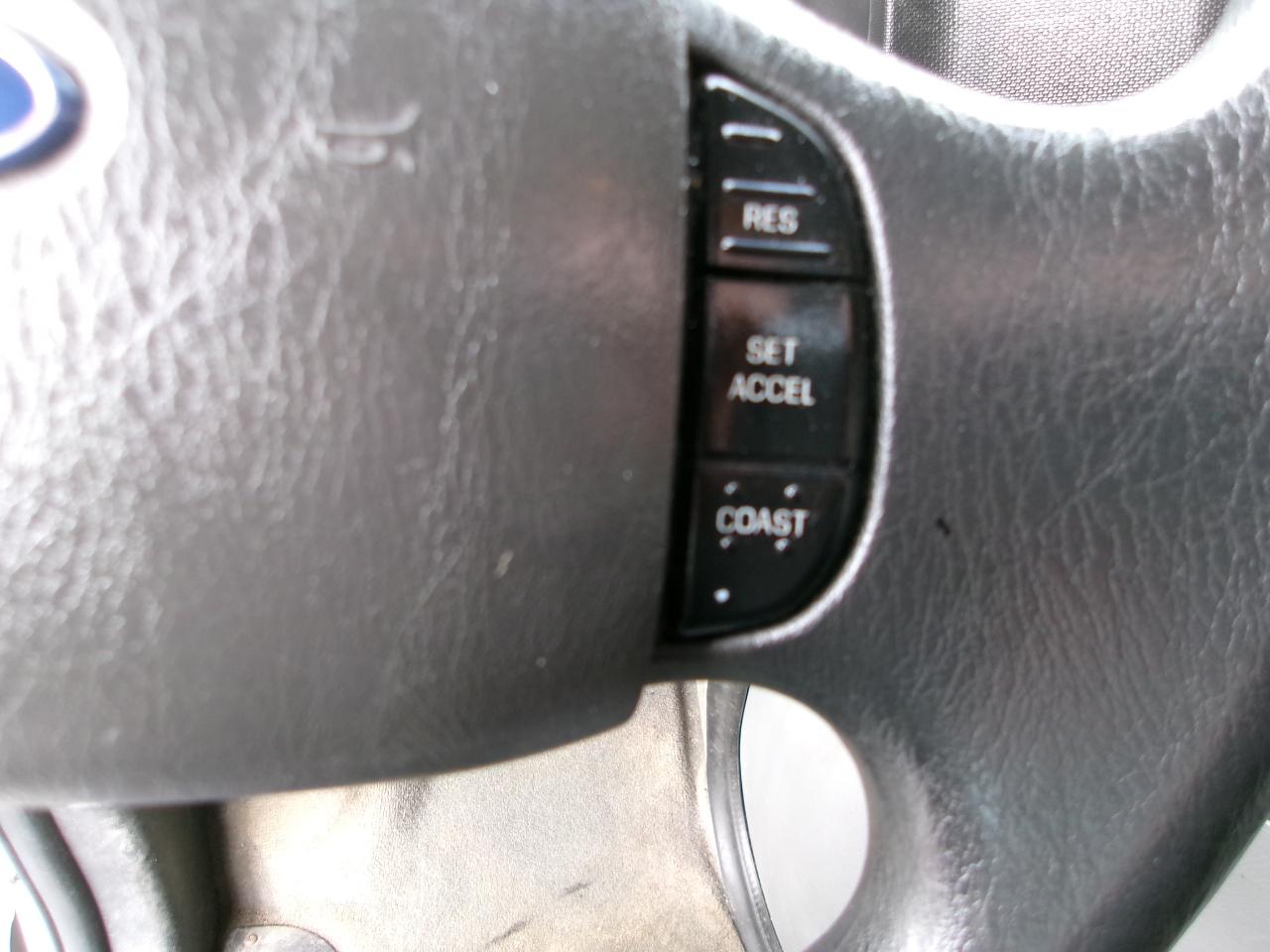 Ford Econoline E-350 XLT Super Duty 2014