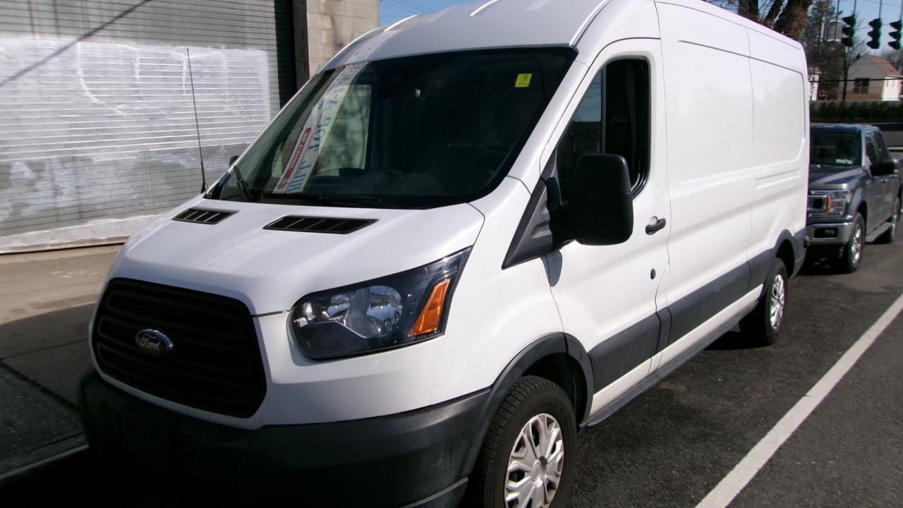 Ford Transit 250 Van Med. Roof w/Sliding Pass. 130-in. WB 2020