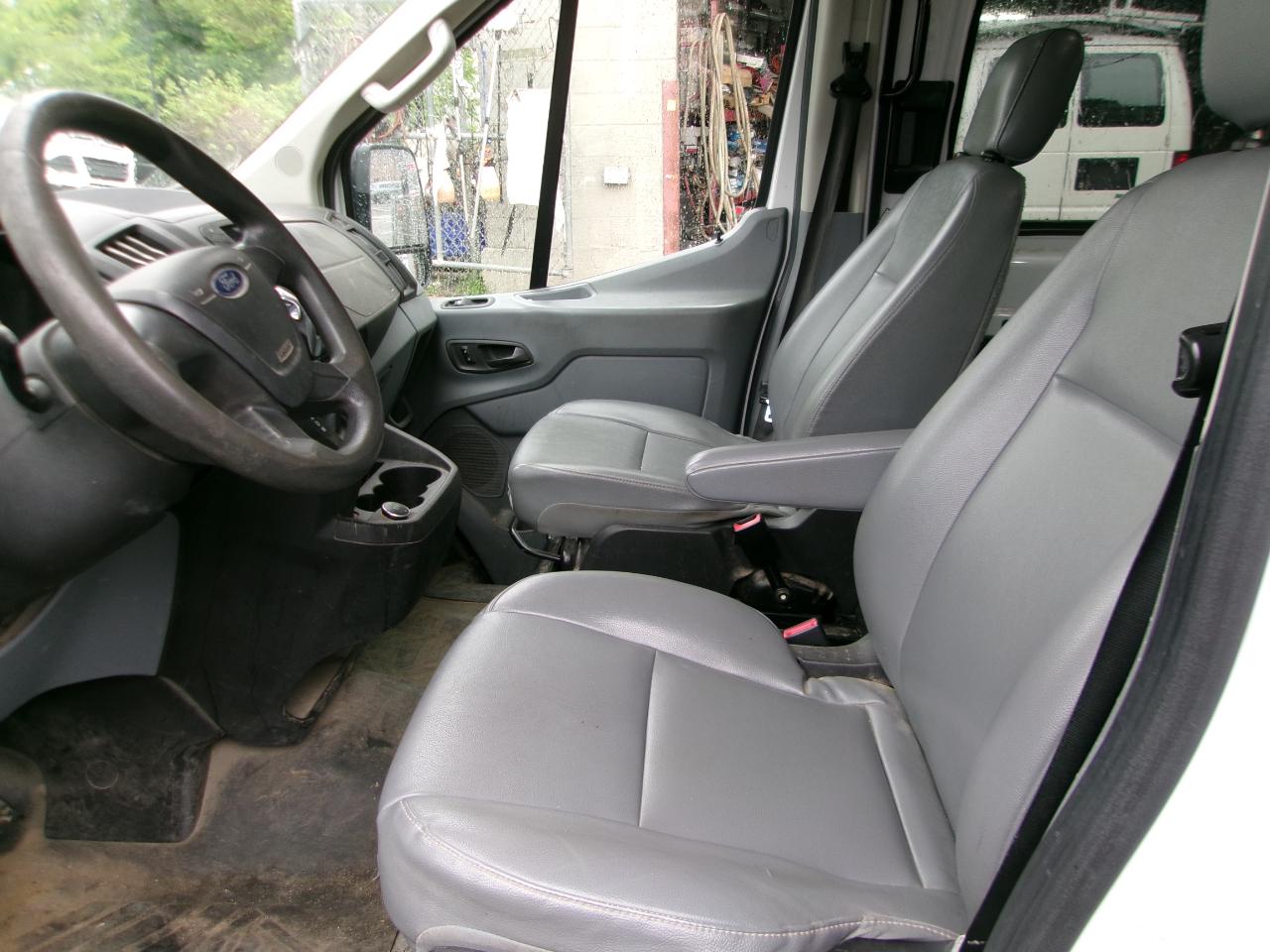Ford Transit 250 Van Med. Roof w/Sliding Pass. 148-in. WB 2019