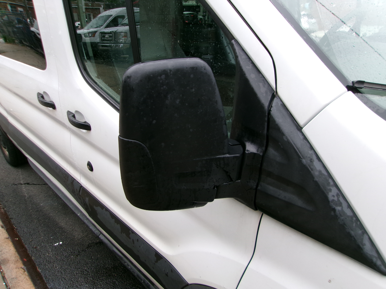 Ford Transit 250 Van Med. Roof w/Sliding Pass. 148-in. WB 2019