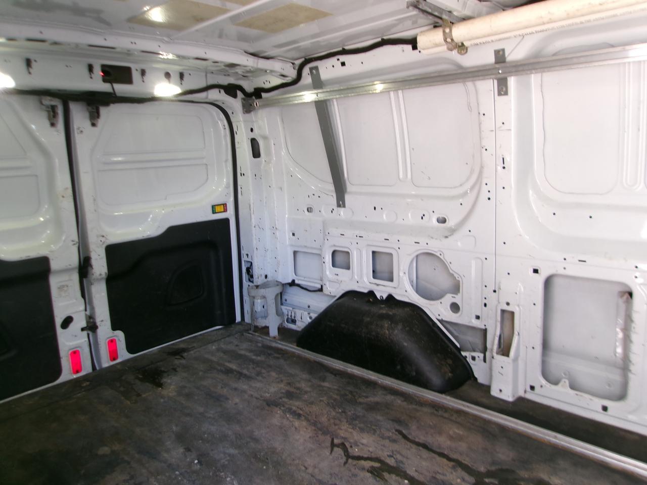 Ford Transit 250 Van Low Roof 60/40 Pass.130-in. WB 2017