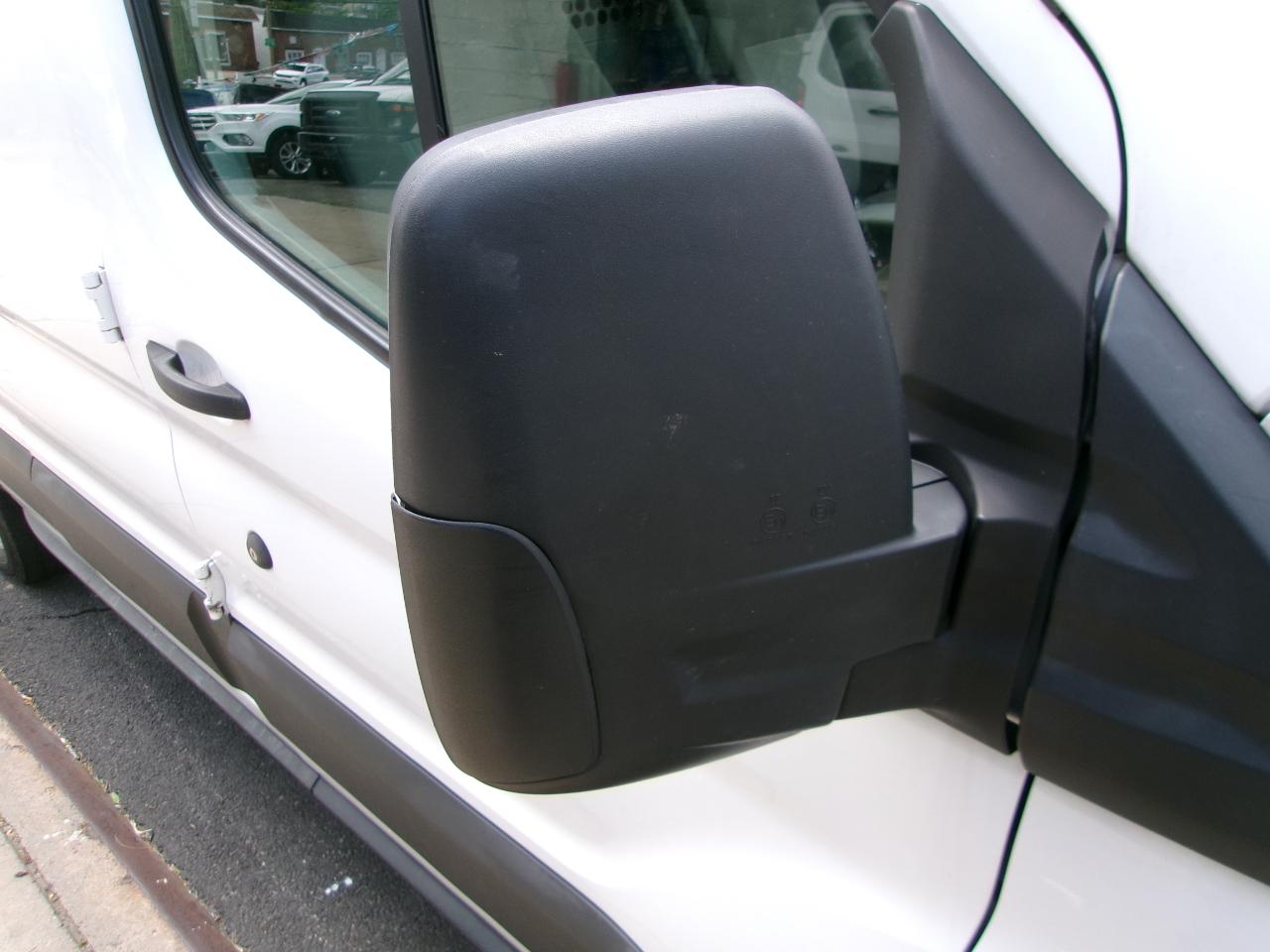 Ford Transit 250 Van Low Roof 60/40 Pass.130-in. WB 2017