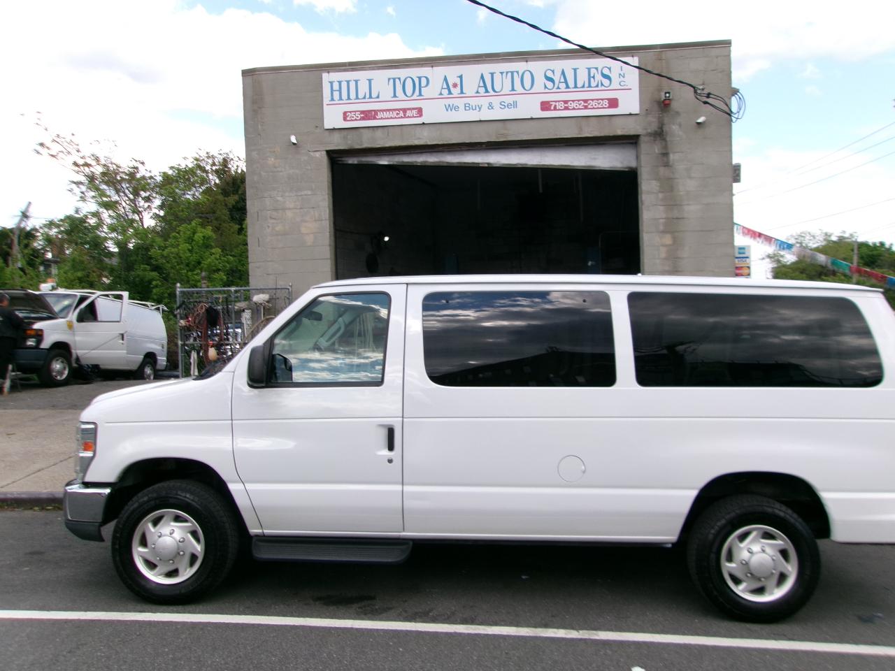 Ford Econoline E-350 XL Super Duty 2013