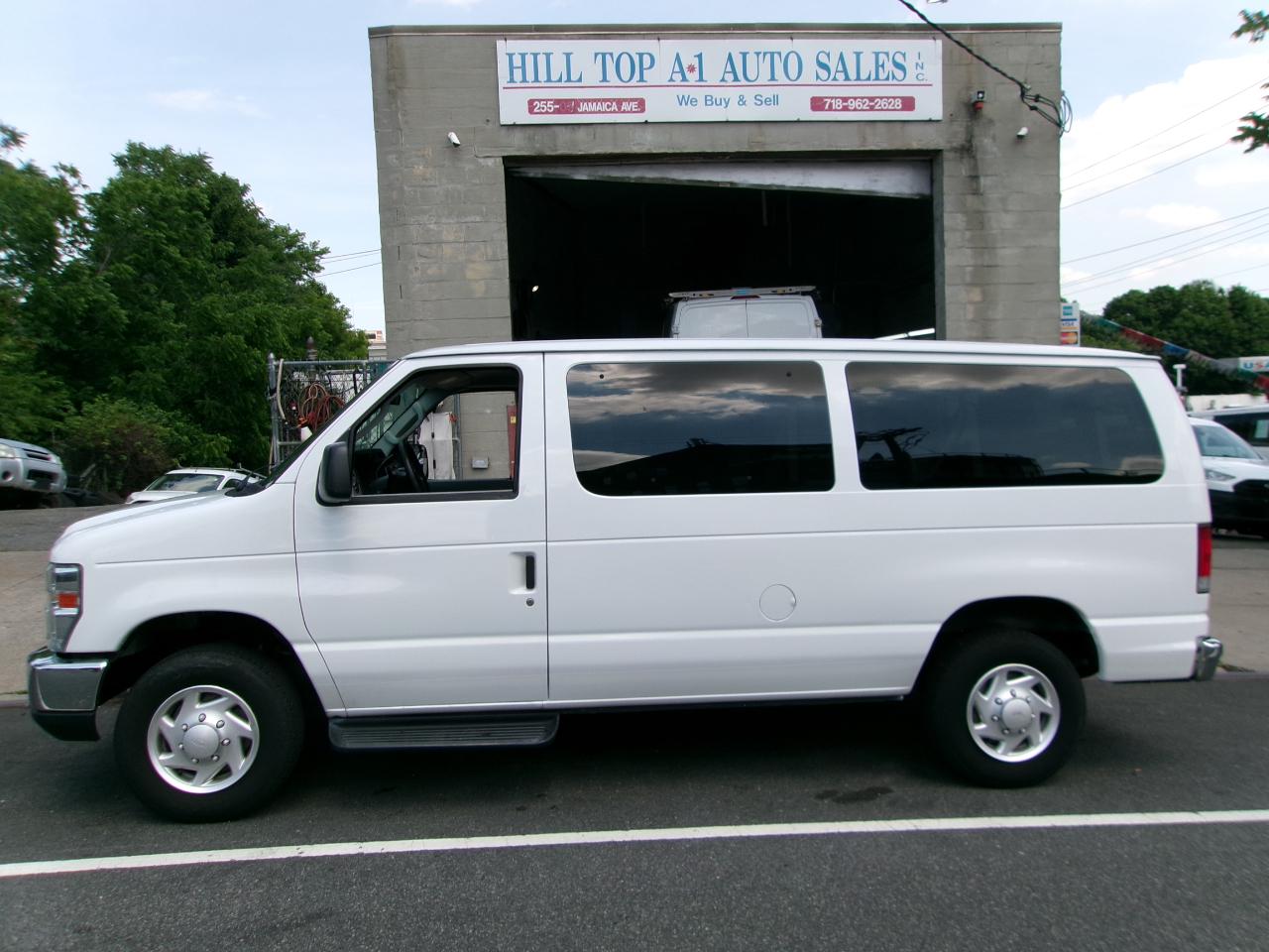 Ford Econoline E-350 XLT Super Duty 2014