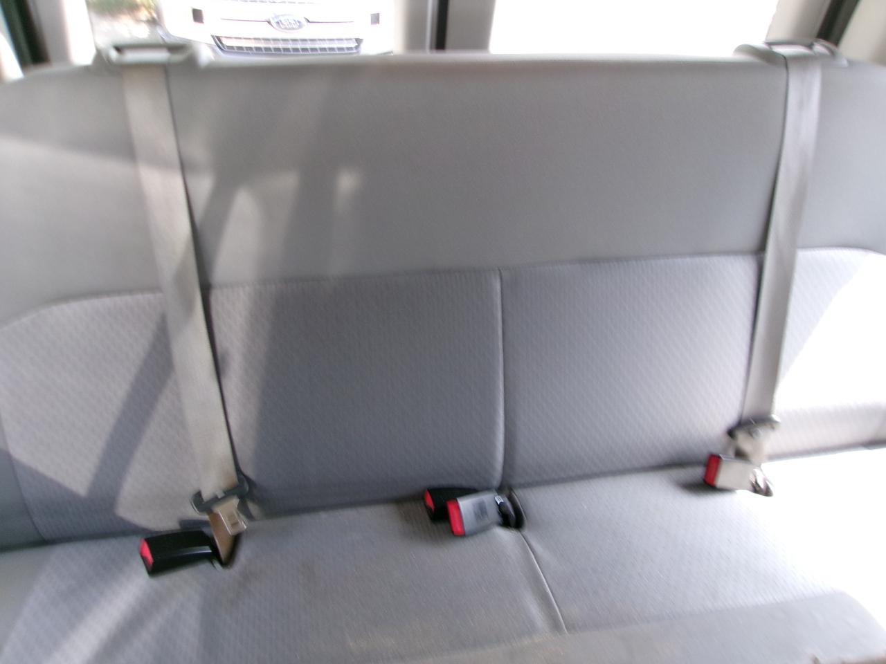 Ford Econoline E-350 XLT Super Duty 2014