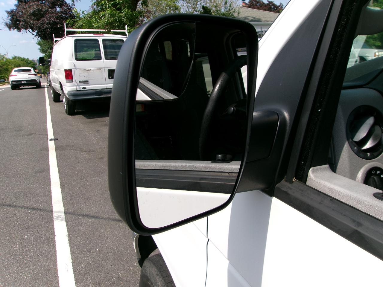 Ford Econoline E-350 XLT Super Duty 2014