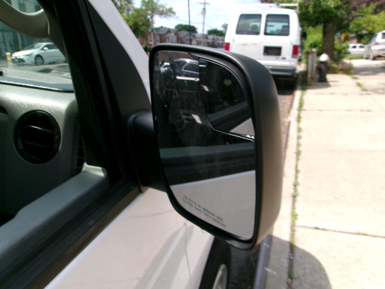 Ford Econoline E-350 XLT Super Duty 2014