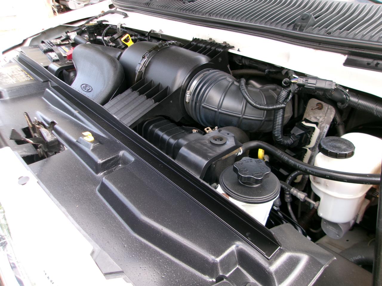 Ford Econoline E-350 XLT Super Duty 2014
